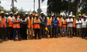 Vollversammlung der Bergleute bei SNPT (Société nouvelle des phosphates du Togo): Arbeiter entschlossen wie nie zuvor